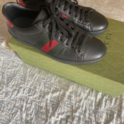 Gucci Men’s Ace Leather Sneakers