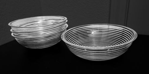 Set of 4 Cambro Style Clear Ribbed Plastic Serving / Prep Bowls 8" Round Heavy Duty