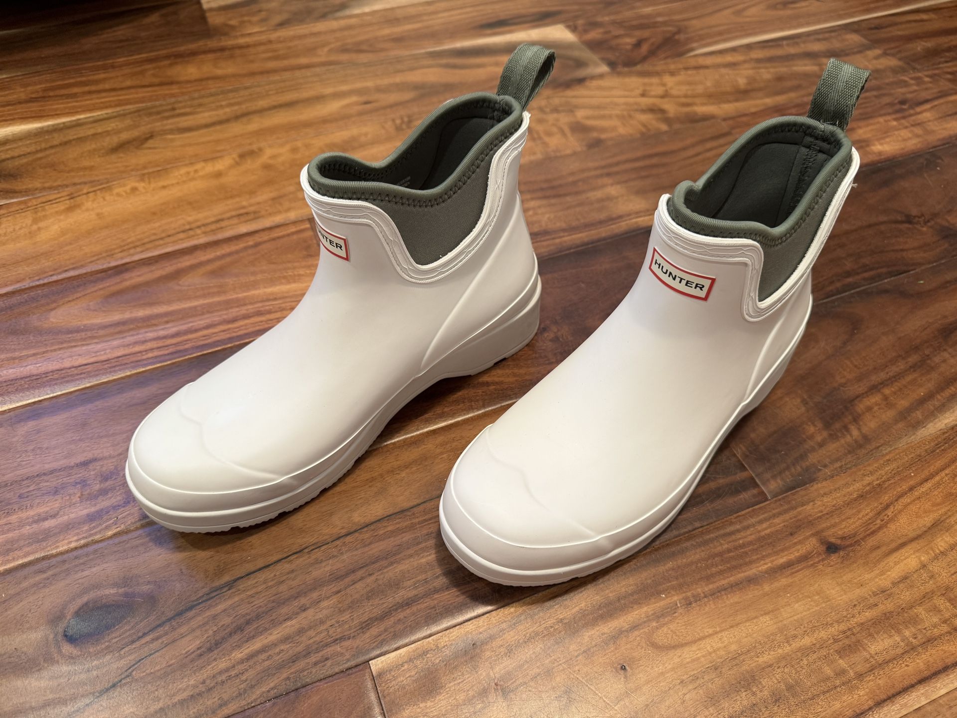 Hunter Play Boots Chelsea Short |Rain Boots Waterproof | White | US 10