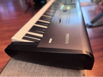 Korg Kronos Keyboard Piano