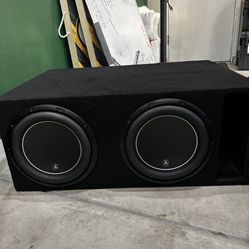 Dual JL Audio 12w6v3-D4’s In Customs Ported Box