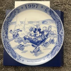 Commemorative Disney Plate 1997 