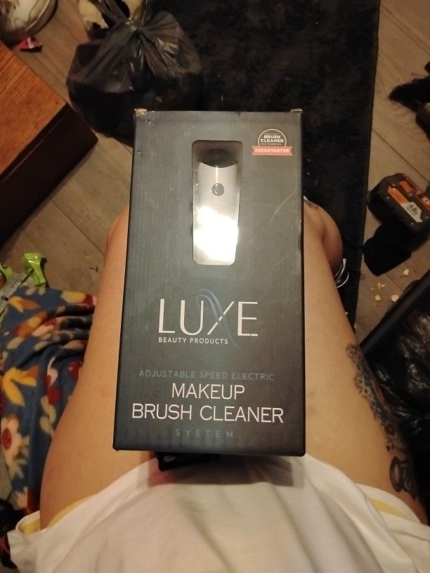 Makeup Brush Cleaner