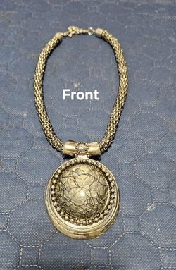 Pendant Necklace 