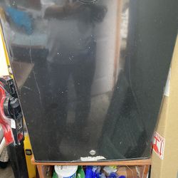 Mine  Fridge ( Frigidaire  )