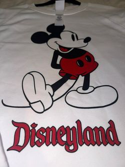 Beautiful, authentic Disney Store sweatshirt, white with Mickey Mouse, size medium, brand new with tags