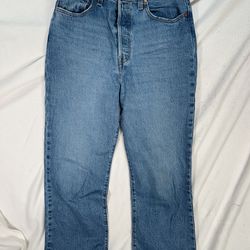 Levi's Premium Ribcage Crop Boot Medium Wash Jeans Size 28