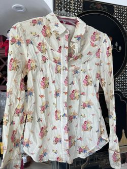 Levies Floral Print 100% Cotton Button Front Shirt
