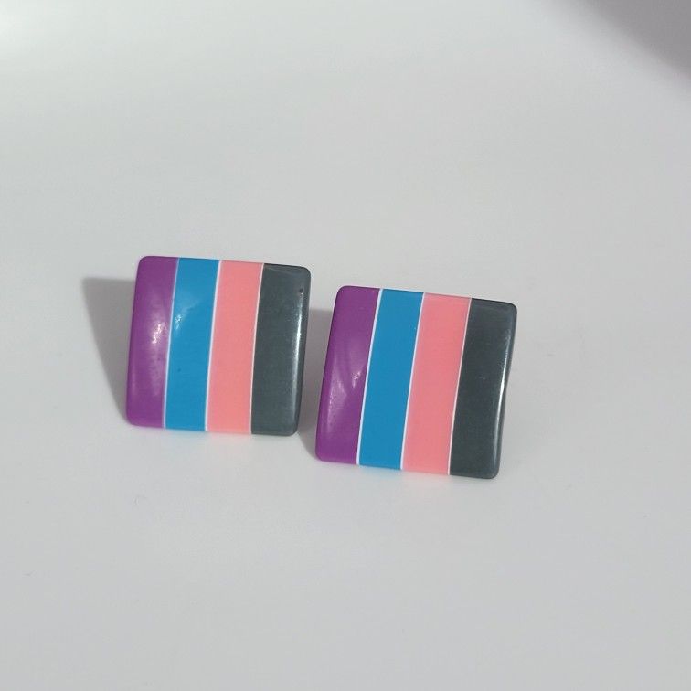 Vintage Pair of 1980s Plastic Pink Purple Hue Square Earrings Pierced .75"