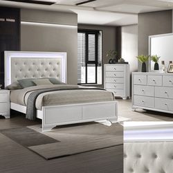 4PC White Queen Bedroom Set w/ LED Lights 