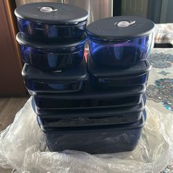 Tupperware Set