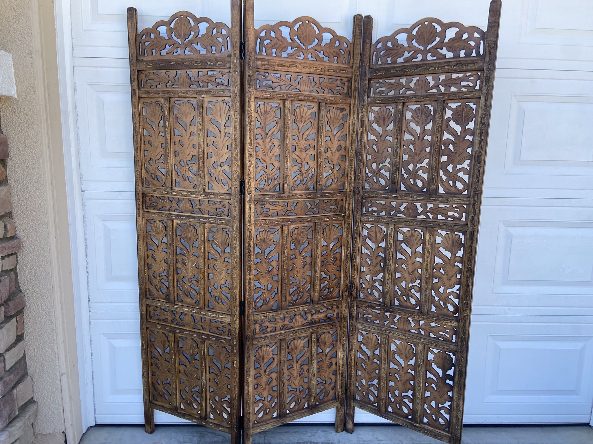 Wood Carved Divider