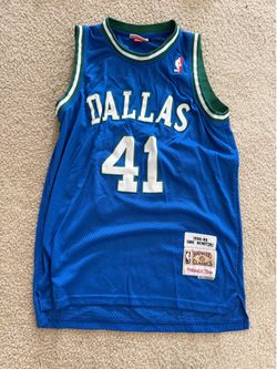 Dirk Nowitzki Dallas Jersey