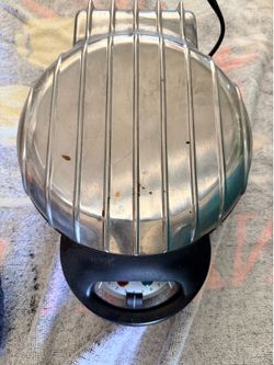 Waffle maker