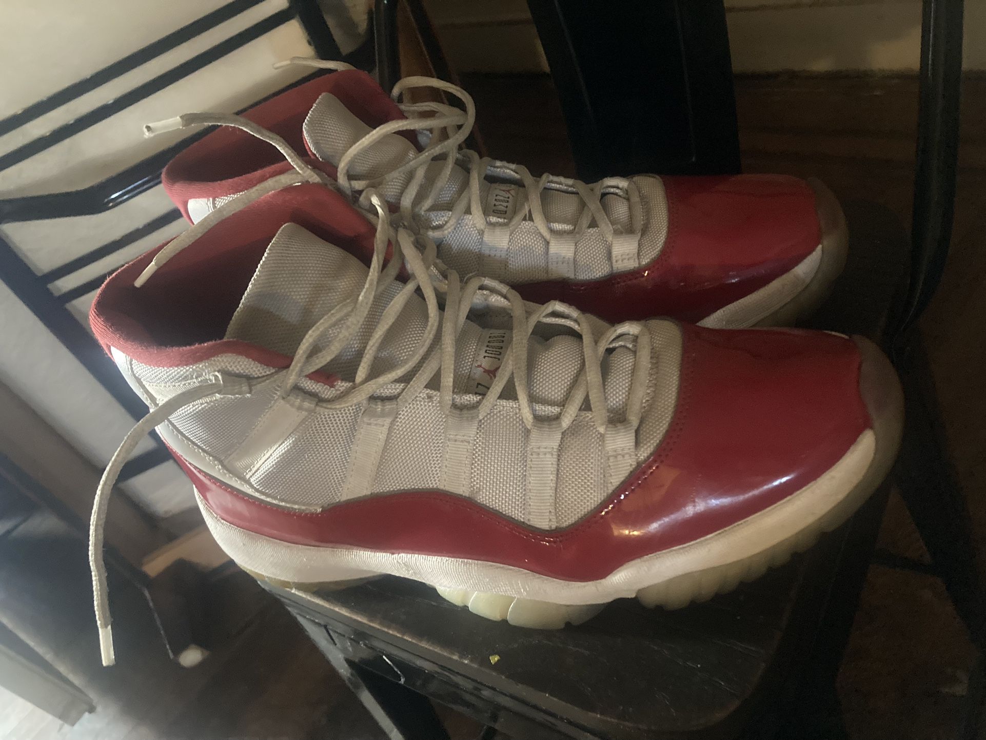 Jordan 11 Cherry 