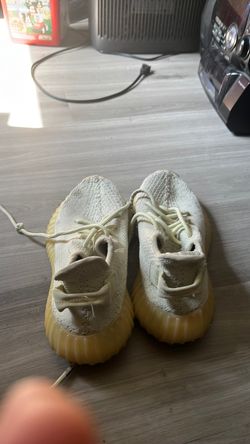 Yeezys Size 7