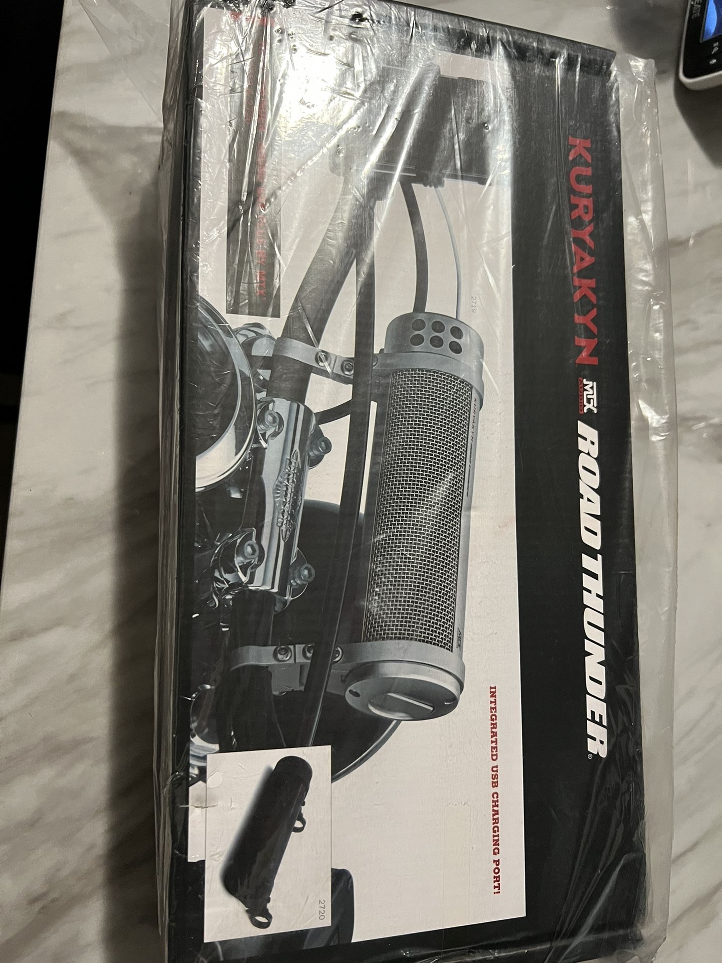 Kuryakyn - 2720 - Road Thunder Sound Bar Plus by MTX, Satin Black