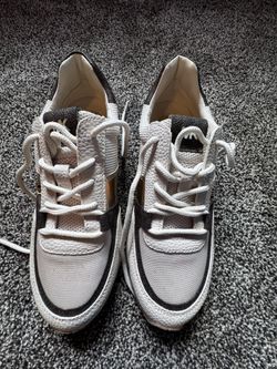 Michael Kors Women Sneaker Size 6M