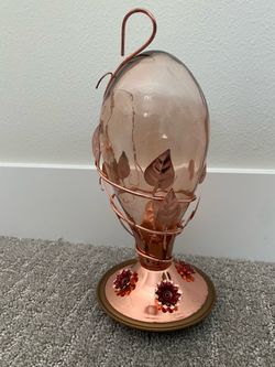 Humming birds feeder