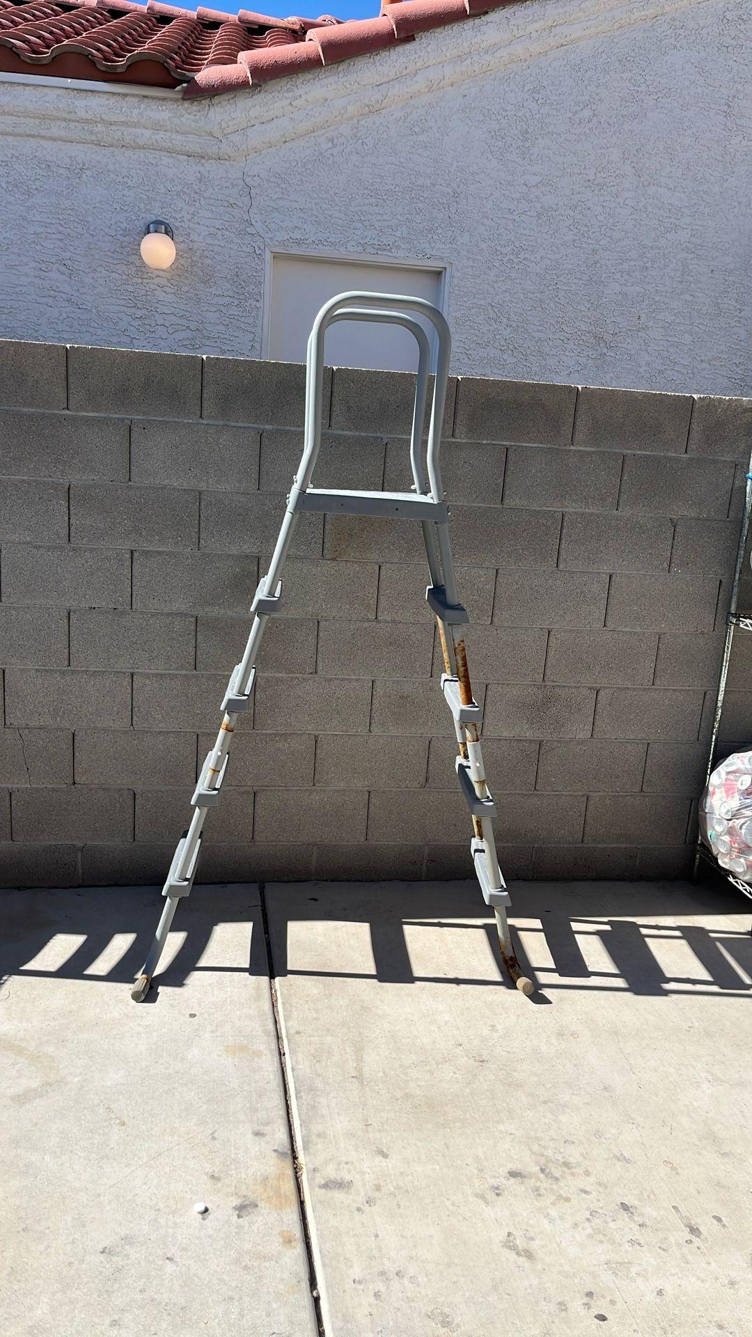 Pool πββοΈ Ladder πͺ