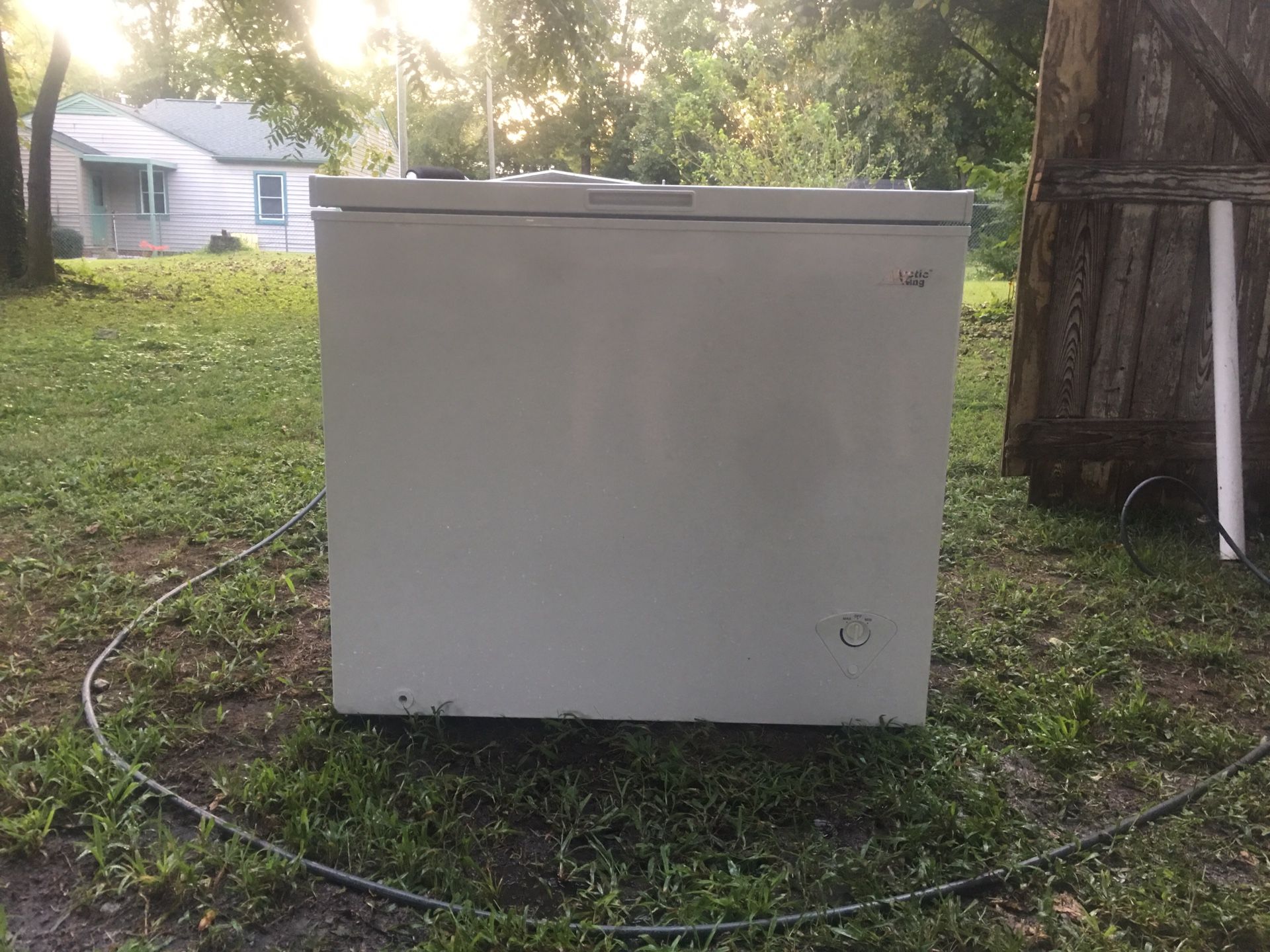 Arctic King (7 cubic feet) Chest Freezer