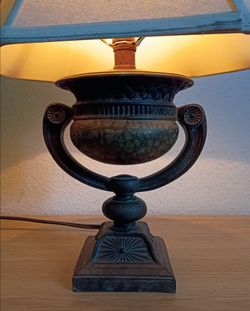Vintage Greek Revival Table Lamp 2-Light Settings Classic Decor 8ft Cord
