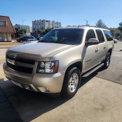 13 Chevy Suburban 