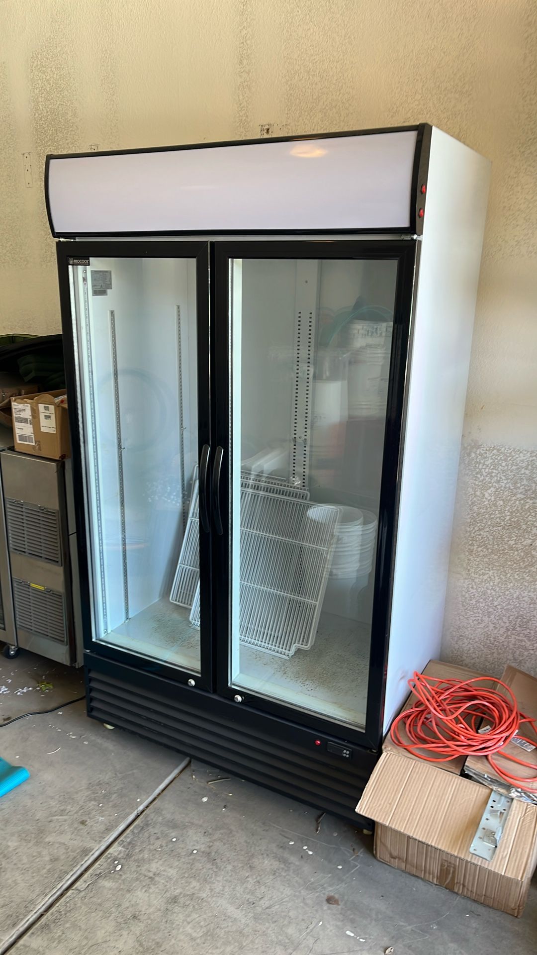 Cooler refrigerator