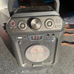 $20 Firm !! Bluetooth G-Lite CD+G Karaoke System