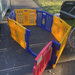 PLAY PEN 
