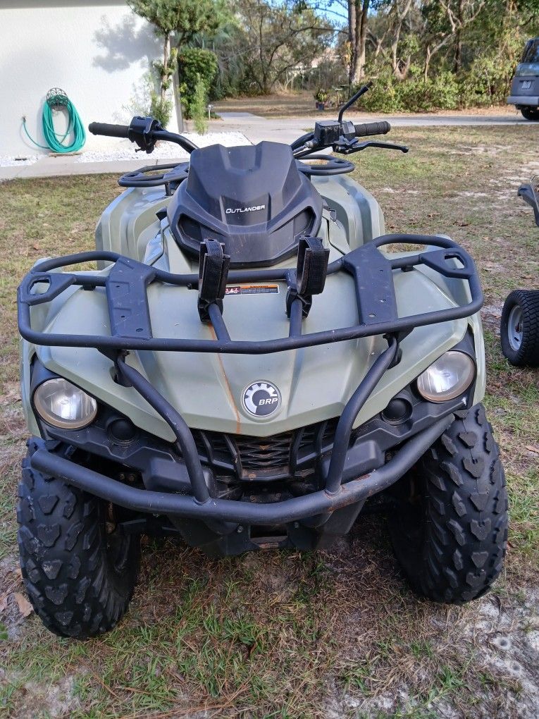 Atv Four wheeler Can-am