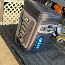 RTIC cooler Backpack Brand New