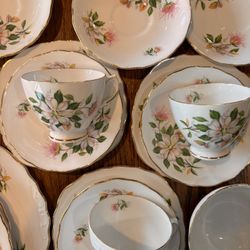 Royal Vale - Pink Floral - 4 Sets of Teacup and Saucers + 4 Medium Plates