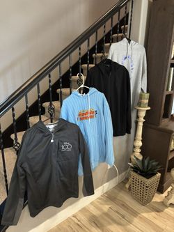 Hoodies And Sweatshirt 