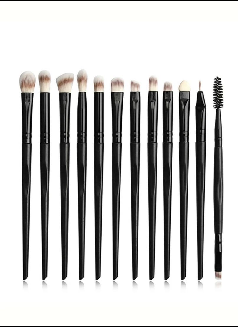 Makeup brushes