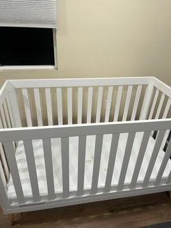 Baby Crib With Mattress