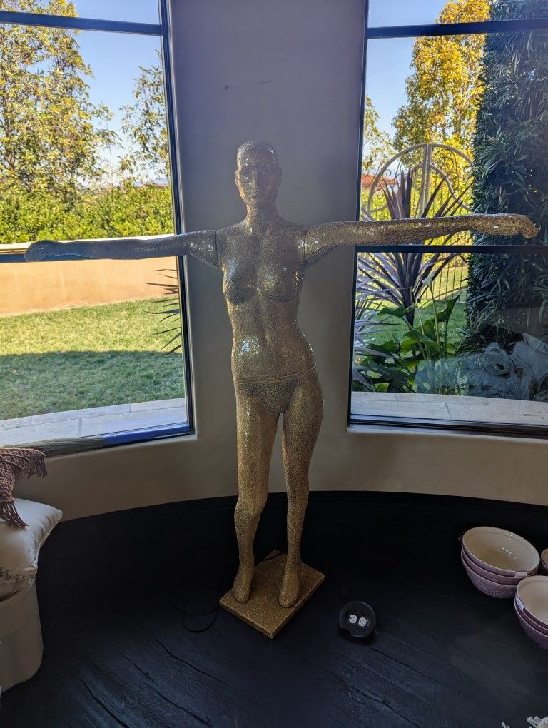 Light Up Statue Manicans! 1/4 Price!
