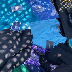 100+ Pieces Ladies Clothing Many New S- Lg