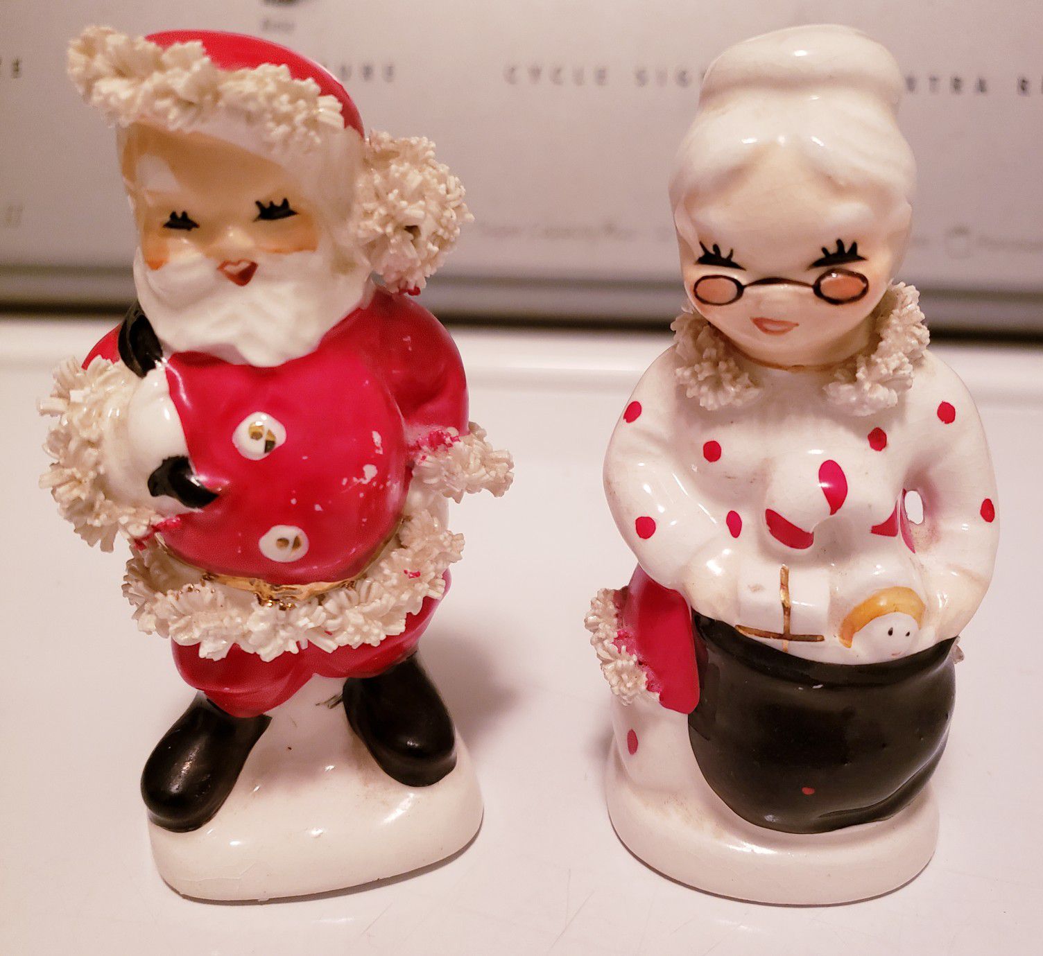 Christmas Santa & Mrs. Claus Salt &Pepper Shakers