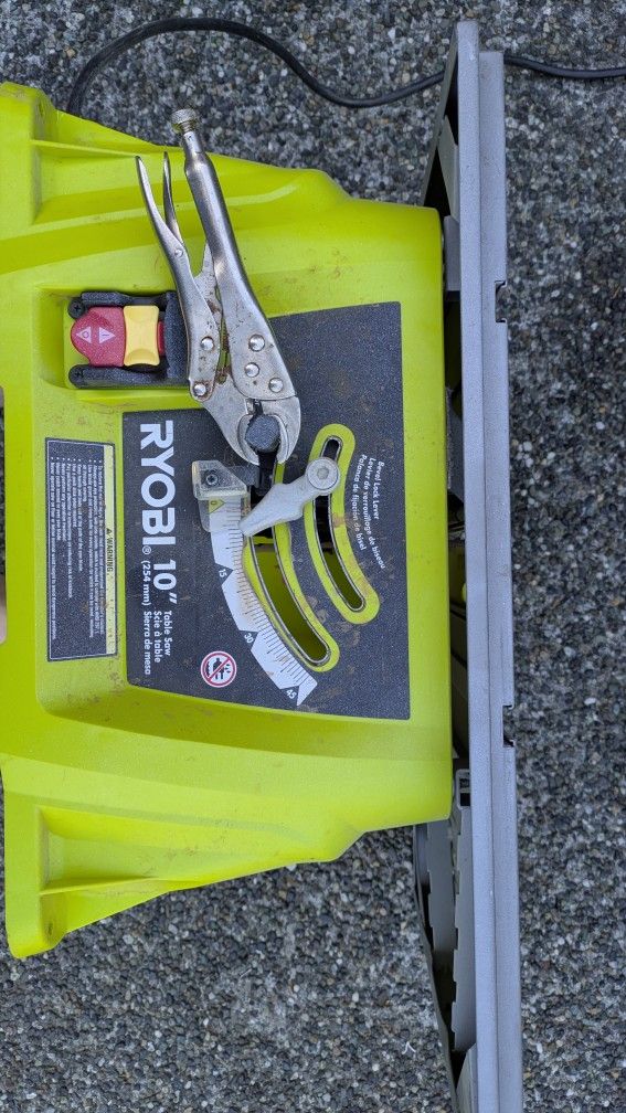 Ryobi 10-in Table Saw
