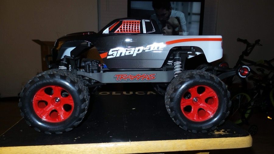 TRAXXAS stampede 4x4 VXL SNAP-ON edition