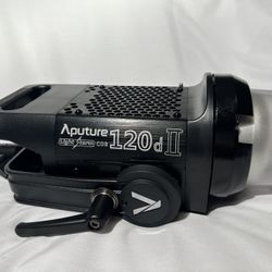 Aputure 120D Mark II LSC - MINT CONDITION Comes With Carry Case, And All Accesories