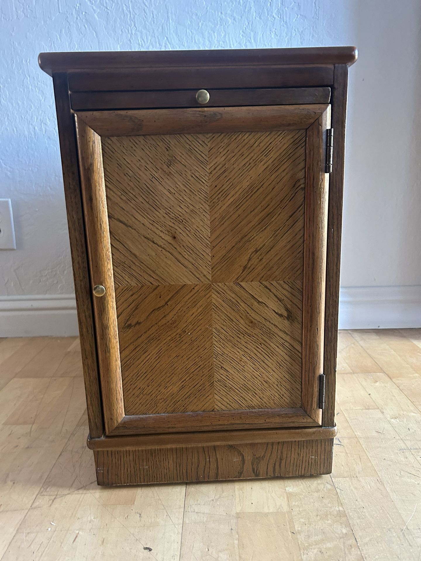 Lane Altavista telephone table / side table