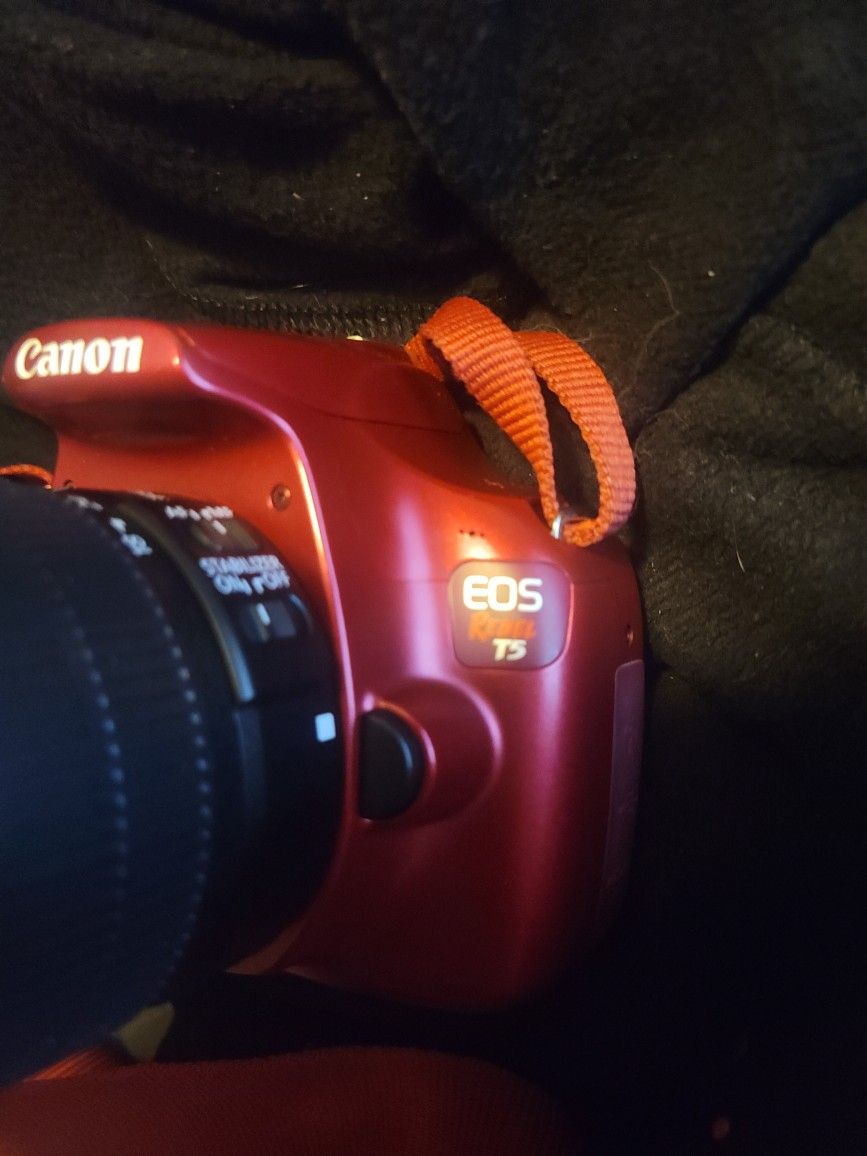 Cannon Rebel T5 Camera 