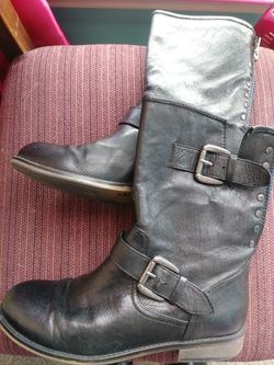 Steve Madden boots leather upper size 7
