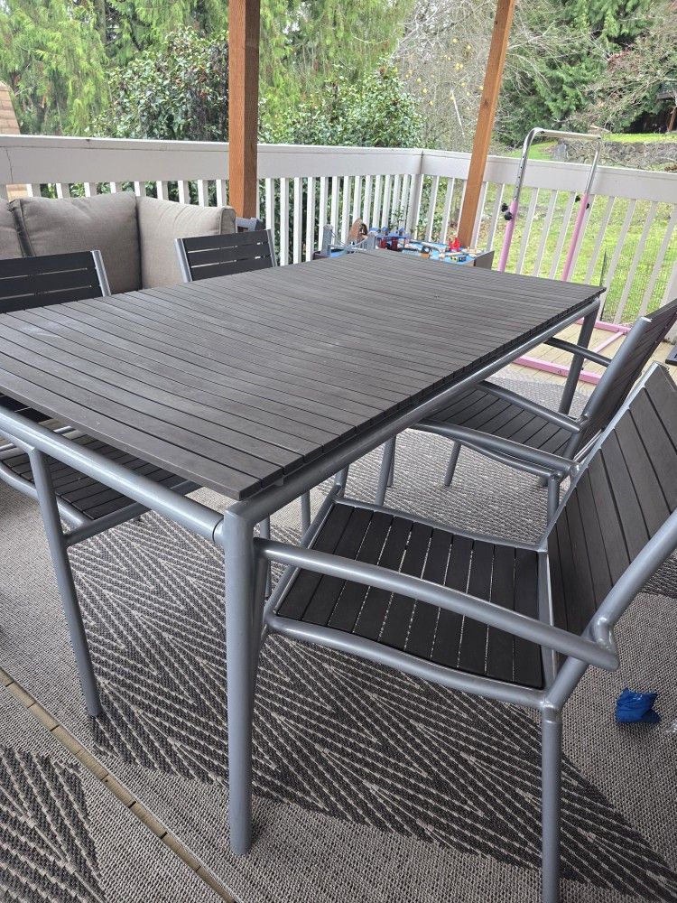 Outdoor Table And Chairs From Dania