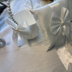 Flower Girl Basket And Ring Barriers Pillow 