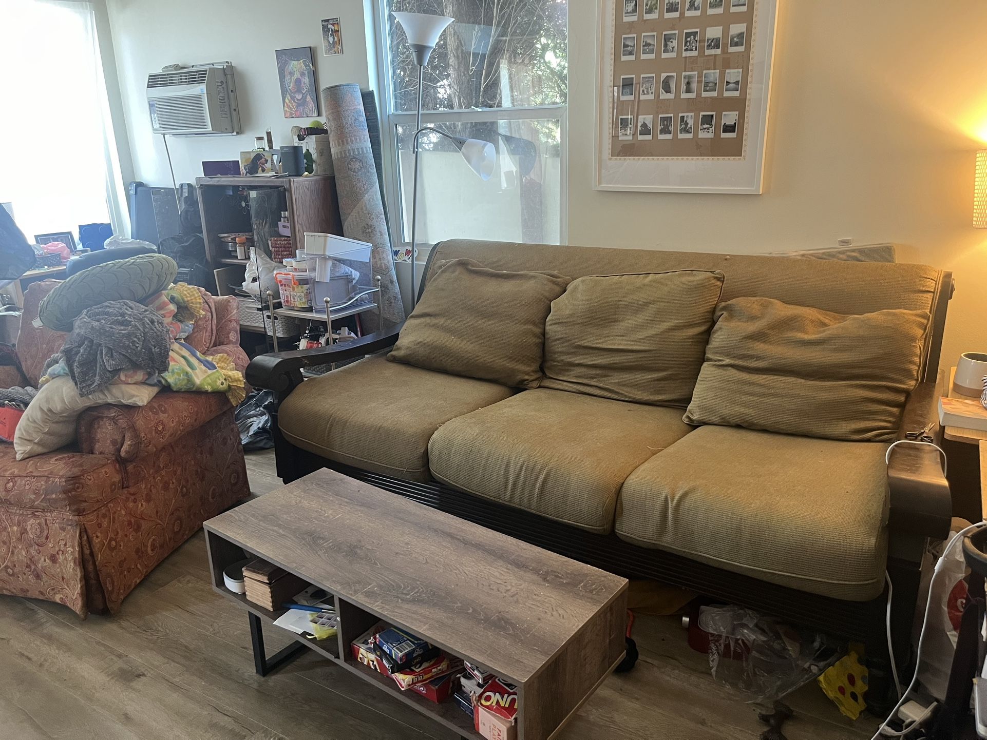 Couch 75$