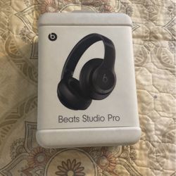 Brand New Beats Studio Pro Never Been Opened Before Still In The Box 