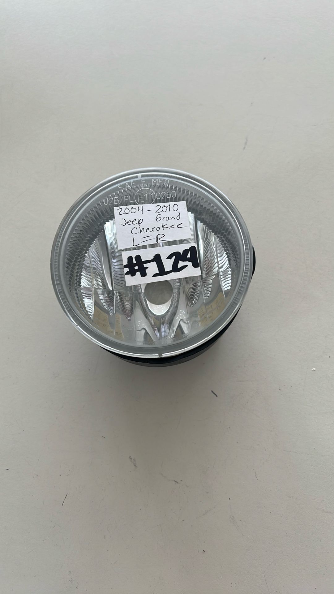 2004 To 2010 Jeep Grand Cherokee Fog Light (left=right) #124 FE402